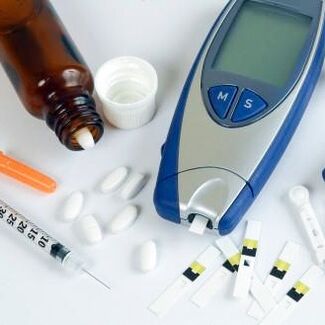 Diyabet tedavisi için glukometre ve ilaçlar
